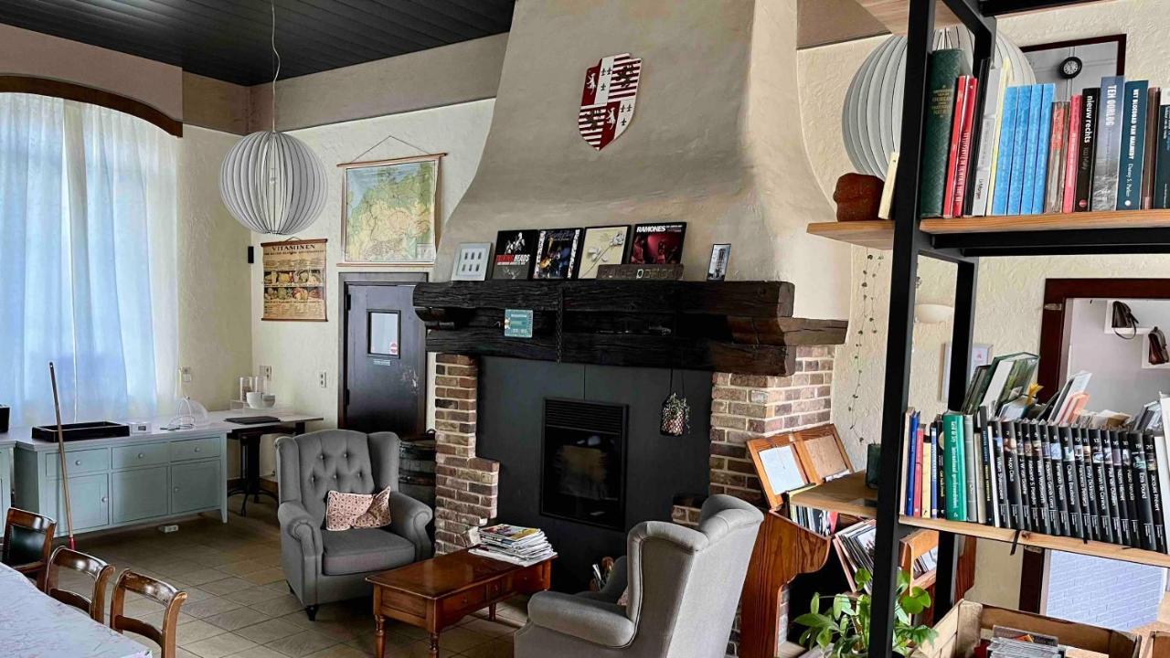 B&B Les Ecoliers Cherain Exterior foto